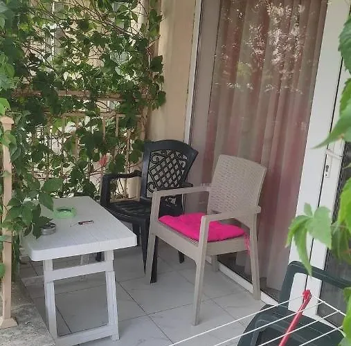 Kameliya Garden Apartamento *